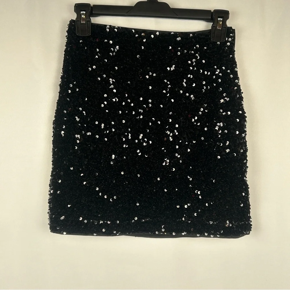 H&M Black Sparkle Shiny Sequin Mini Skirt Size 2